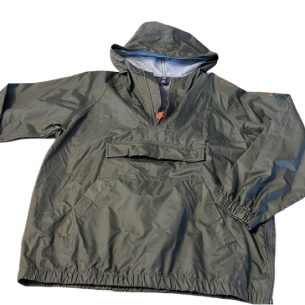 GAP packable windbreaker